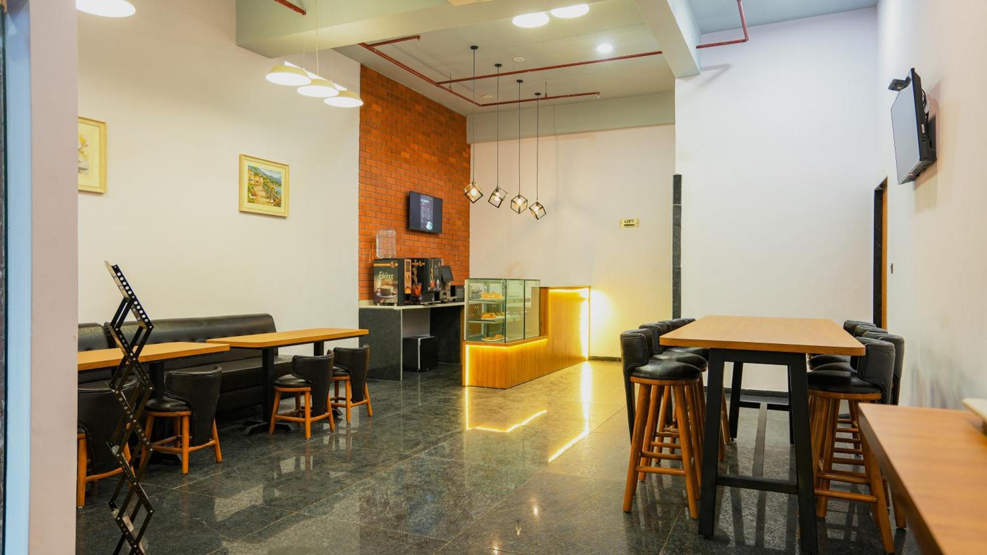 Hotel Downtown Gandhinagar Exterior foto