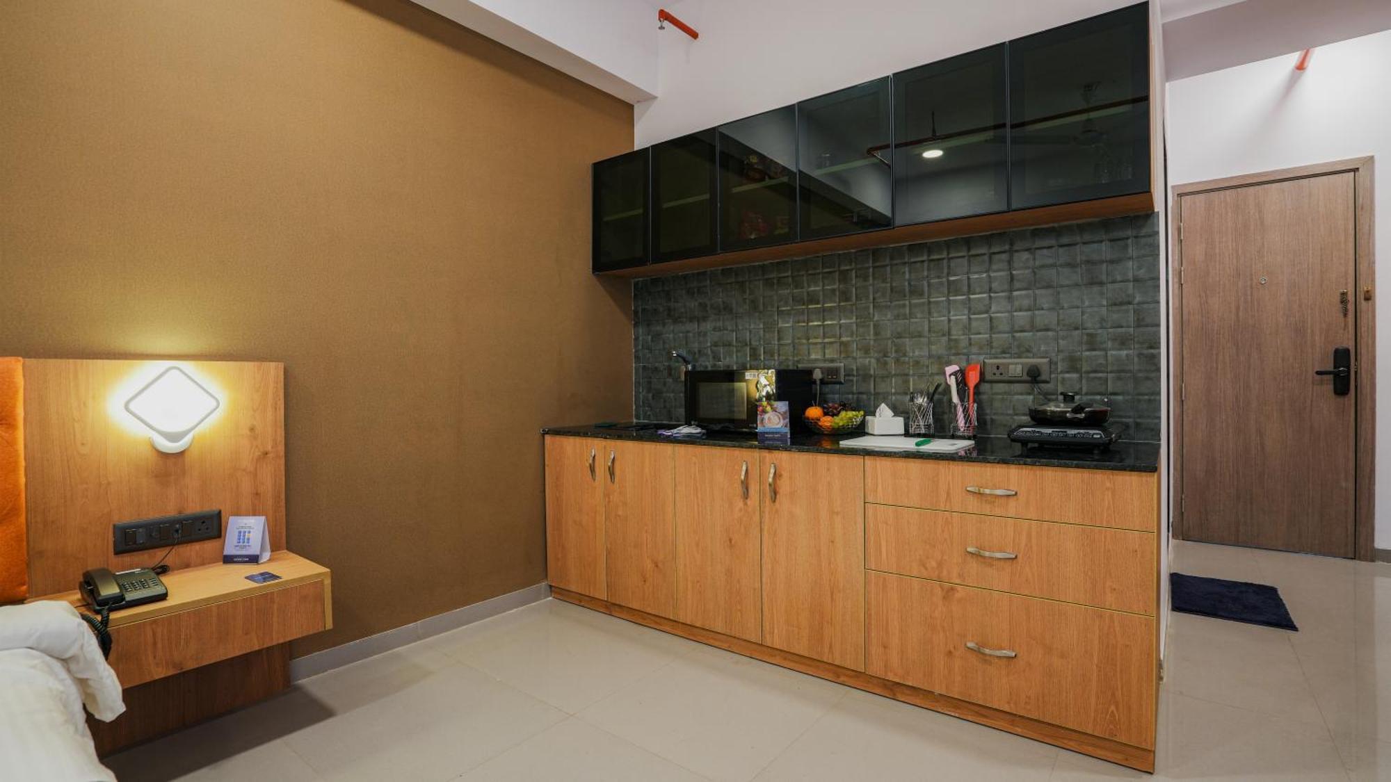 Hotel Downtown Gandhinagar Exterior foto